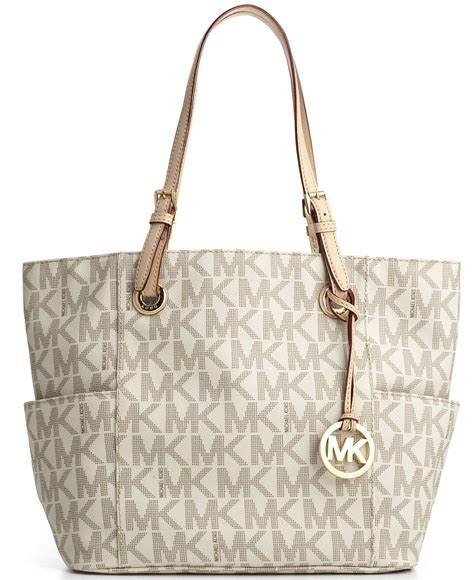 cartera michael kors original macy's|carteras Michael Kors Macy's.